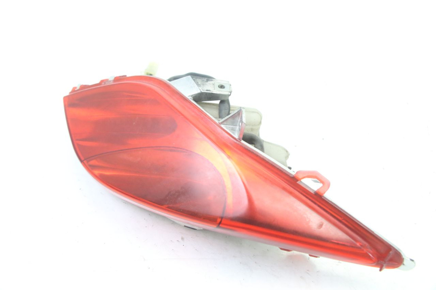 photo de FARO TRASERO DERECHO YAMAHA X-MAX XMAX 125 (2010 - 2013) - Zoom estado de uso
