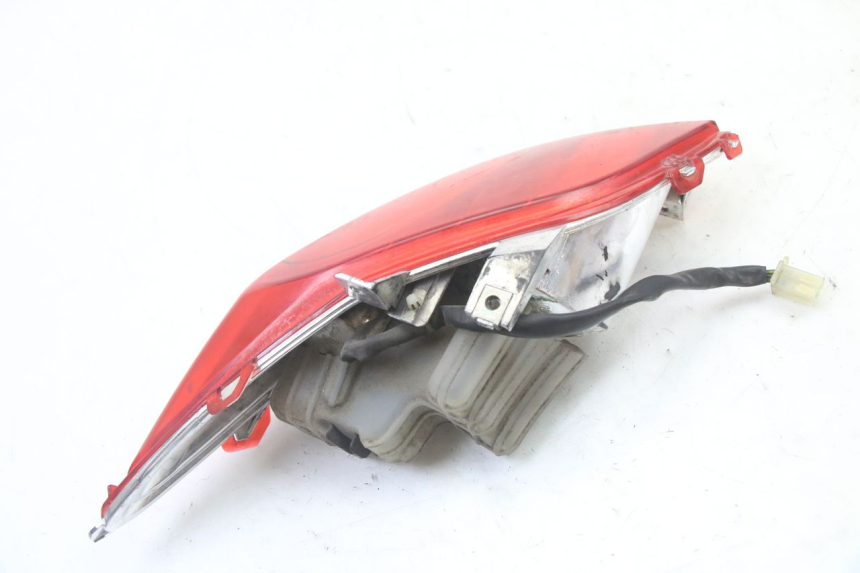 photo de FARO TRASERO DERECHO YAMAHA X-MAX XMAX 125 (2010 - 2013) - Otra perspectiva