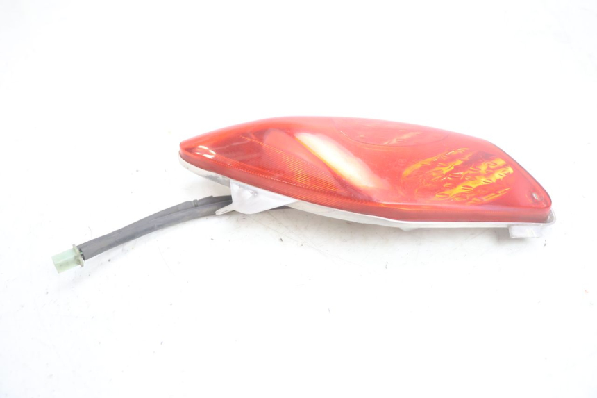 photo de FARO TRASERO DERECHO YAMAHA XMAX X-MAX 125 (2006 - 2009) - Otra perspectiva