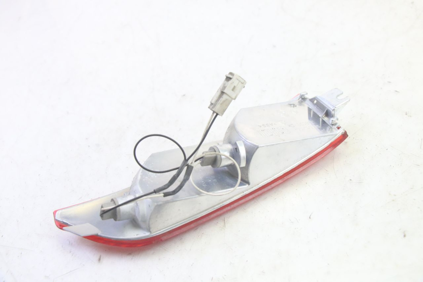 photo de LUZ TRASERA DERECHA PIAGGIO XEVO - X EVO 125 (2007 - 2017) - Otra perspectiva