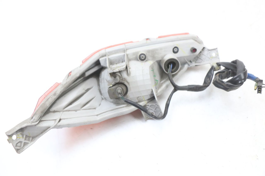 photo de FARO TRASERO DERECHO YAMAHA XMAX X-MAX ABS 125 (2017 - 2020) - Vista general del producto