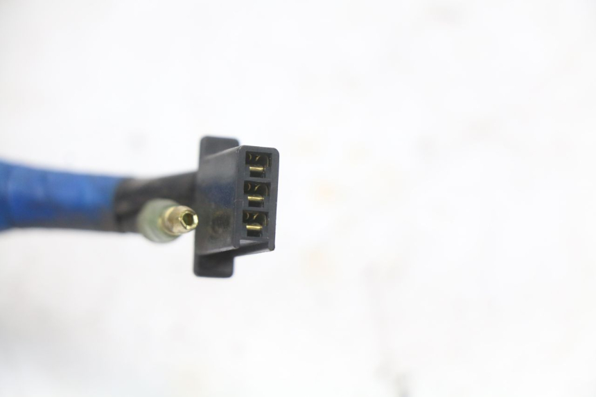 photo de FARO TRASERO DERECHO YAMAHA XMAX X-MAX ABS 125 (2017 - 2020) - Detalles de los puntos de fijación