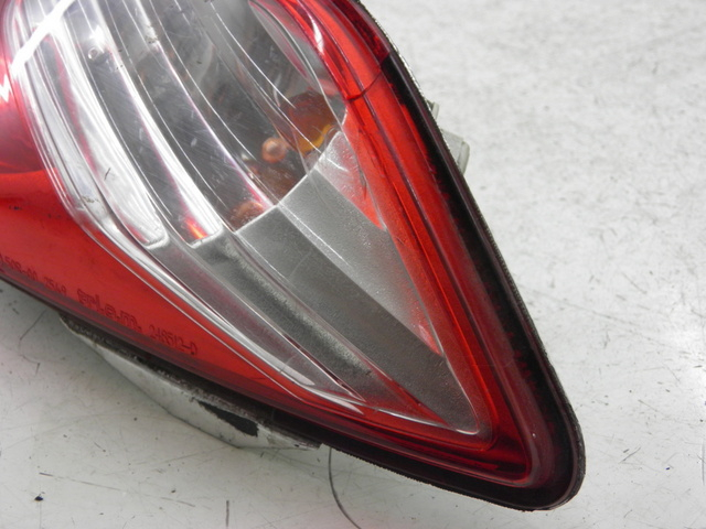 photo de LUZ TRASERA DERECHA YAMAHA X-CITY XCITY 125 (2007 - 2013) - Detalles de los puntos de fijación