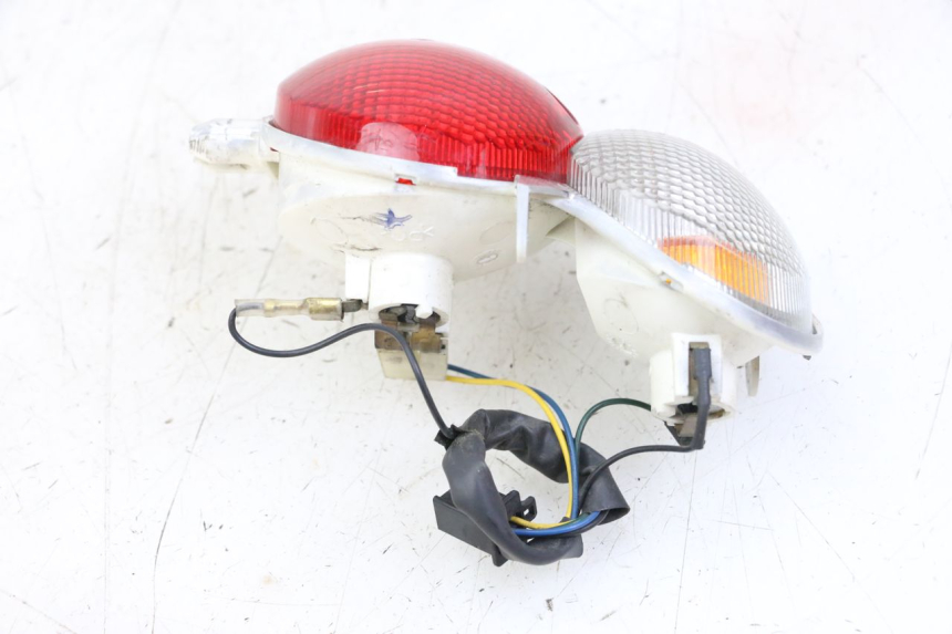 photo de LUZ TRASERA DERECHA YAMAHA YP MAJESTY 125 (2007 - 2010) - Detalle de la pieza