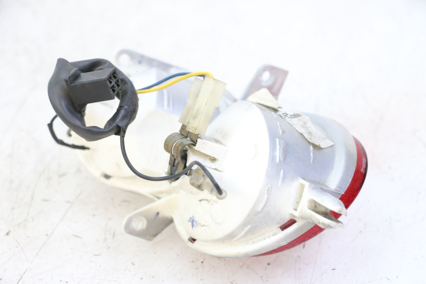 photo de LUZ TRASERA DERECHA YAMAHA YP MAJESTY 125 (2007 - 2010) - Zoom estado de uso
