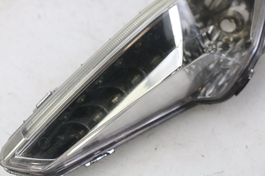 photo de FARO TRASERO DERECHO YAMASAKI YM T 125 (2015 - 2020) - Zoom estado de uso