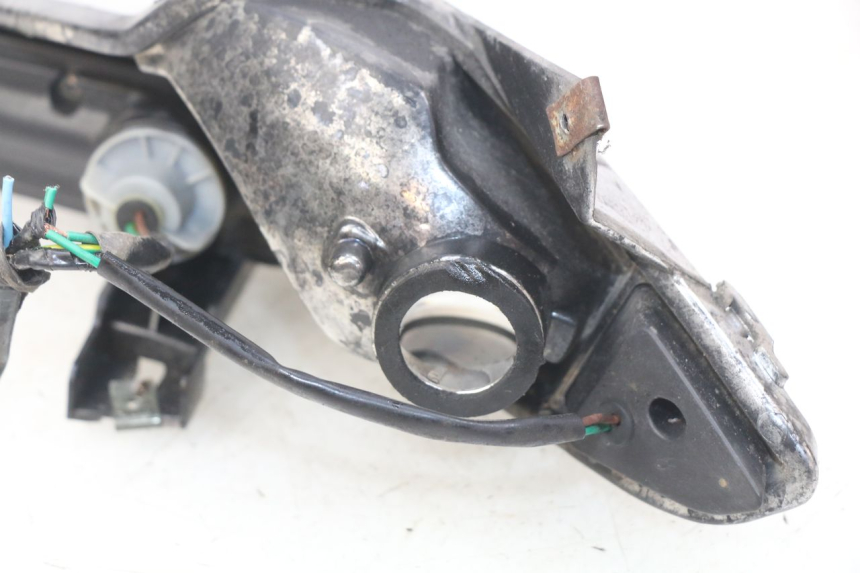 photo de FARO TRASERO DERECHO YAMASAKI YM T 125 (2015 - 2020) - Otra perspectiva