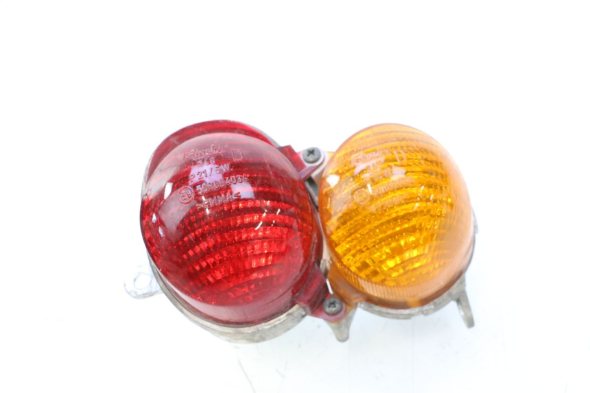 photo de LUZ TRASERA DERECHA YAMAHA YP MAJESTY 125 (1998 - 2001) - Vista principal
