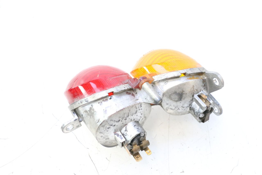 photo de LUZ TRASERA DERECHA YAMAHA YP MAJESTY 125 (1998 - 2001) - Detalle de la pieza