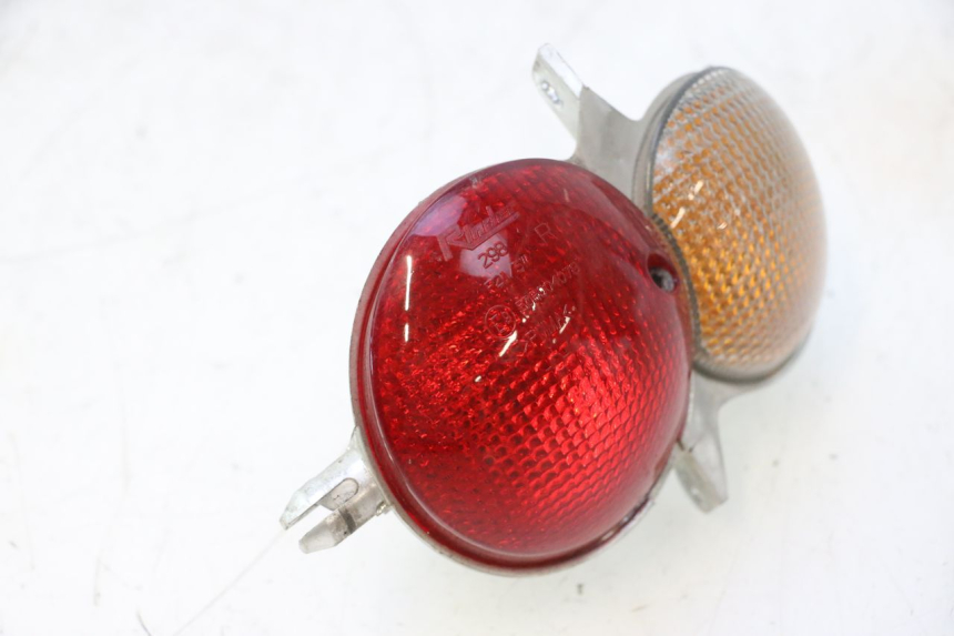 photo de LUZ TRASERA DERECHA YAMAHA YP MAJESTY 125 (2007 - 2010) - Vista general del producto