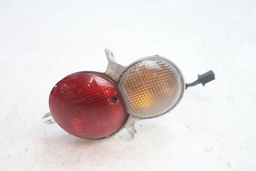 photo de LUZ TRASERA DERECHA YAMAHA YP MAJESTY 125 (2002 - 2006) - Vista principal
