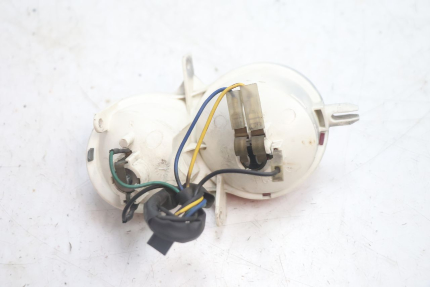 photo de LUZ TRASERA DERECHA YAMAHA YP MAJESTY 125 (2002 - 2006) - Vista general del producto