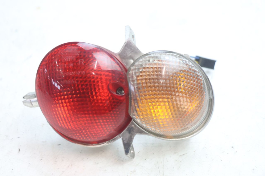 photo de LUZ TRASERA DERECHA YAMAHA YP MAJESTY 125 (2002 - 2006) - Vista principal