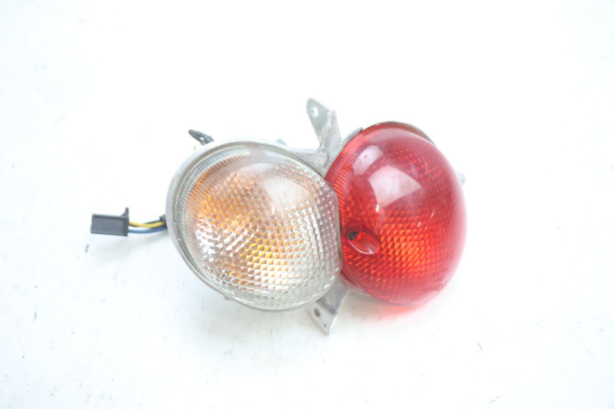 photo de LUZ TRASERA DERECHA YAMAHA YP MAJESTY 125 (2002 - 2006) - Detalle de la pieza