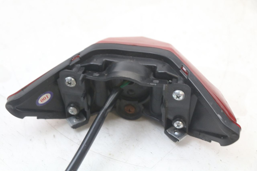 photo de LUZ TRASERA EBROH BRAVO GLE 1 (2020 - 2024) - Estado de la superficie y material