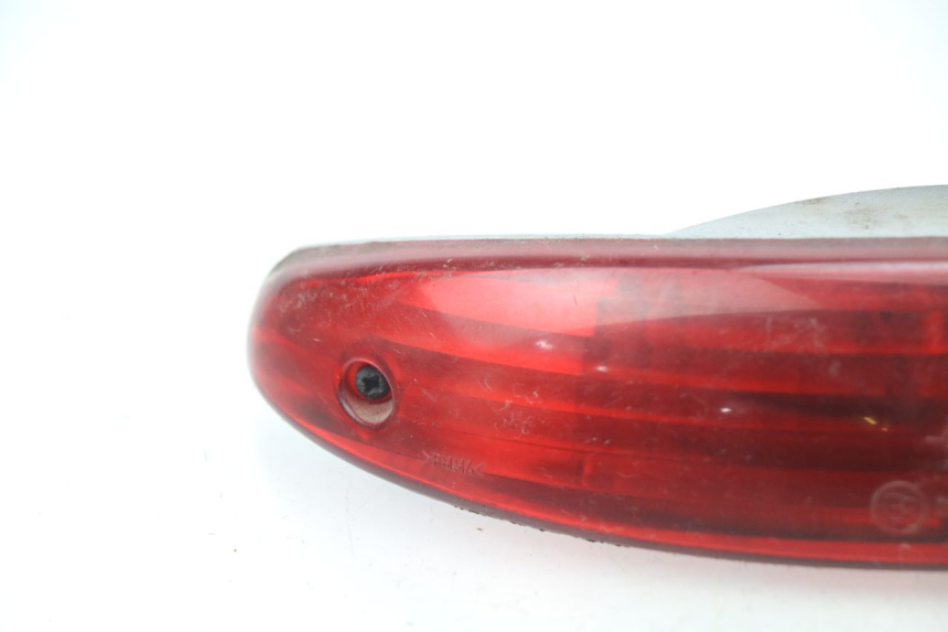 photo de LUZ TRASERA PEUGEOT ELYSEO 50 (1998 - 2001) - Detalles de los puntos de fijación