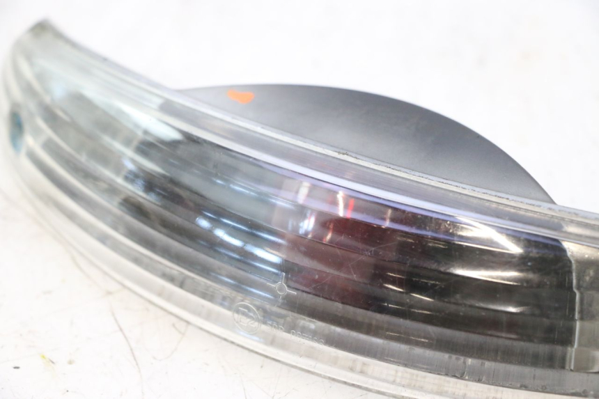 photo de LUZ TRASERA PEUGEOT ELYSTAR 50 (2002 - 2014) - Detalles de los puntos de fijación