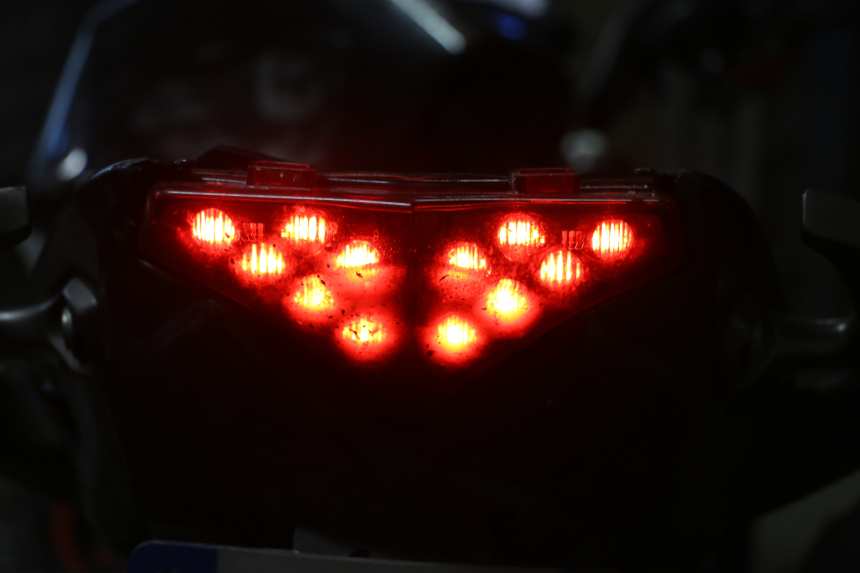 photo de LUZ TRASERA KAWASAKI ER-6 ER6 N 650 (2012 - 2016) - Recambio usado revisado