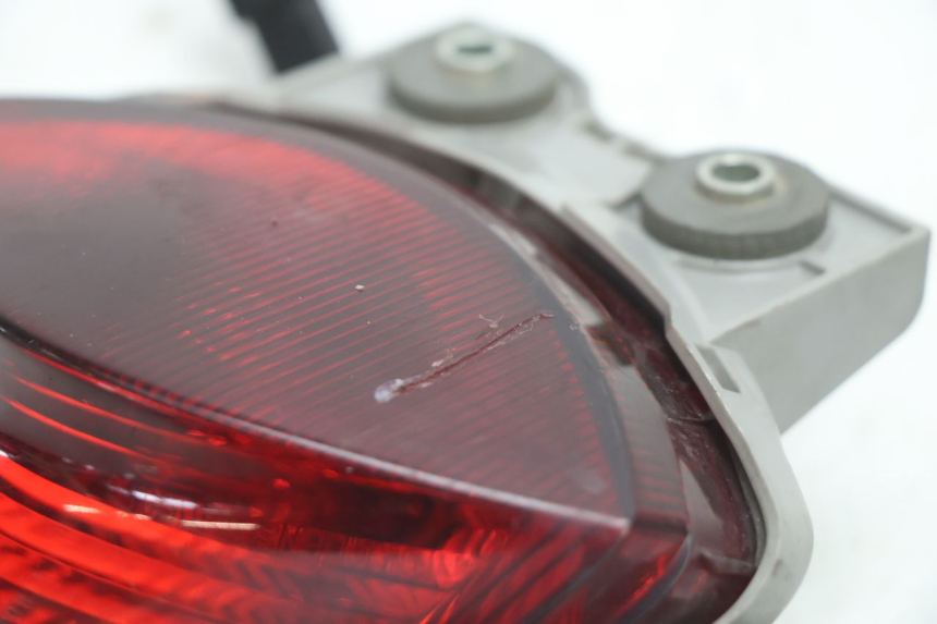 photo de LUZ TRASERA KAWASAKI ER-6 ER6 N 650 (2005 - 2009) - Detalles de los puntos de fijación