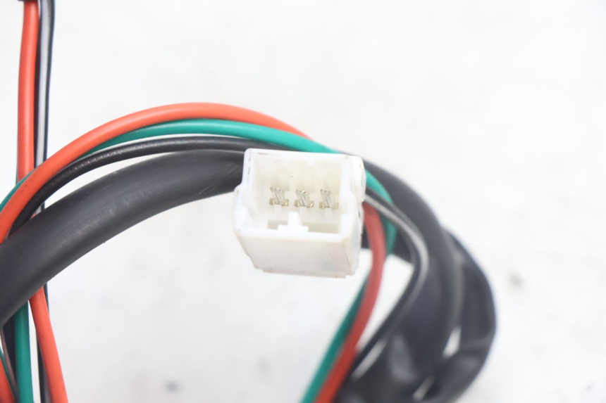photo de LUZ TRASERA ASKOLL ESPRO 1 - Detalles de los puntos de fijación