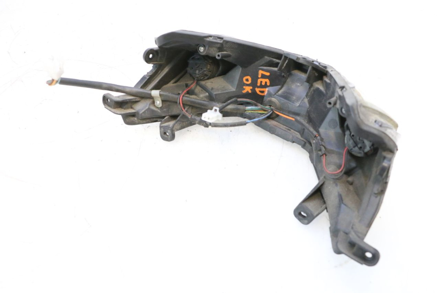 photo de LUZ TRASERA JM MOTORS EVOLIS 4T 50 (2018 - 2022) - Detalles de los puntos de fijación
