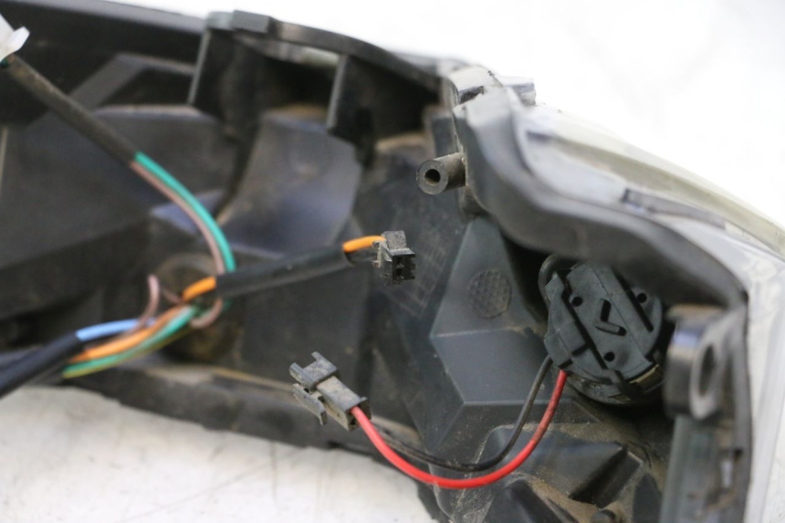 photo de LUZ TRASERA JM MOTORS EVOLIS 4T 50 (2018 - 2022) - Marcados y referencias originales