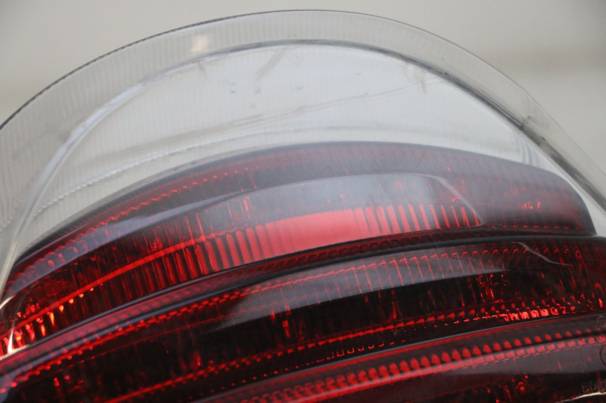 photo de LUZ TRASERA KEEWAY F-ACT FACT EVO 50 (2020 - 2026) - Primer plano técnico