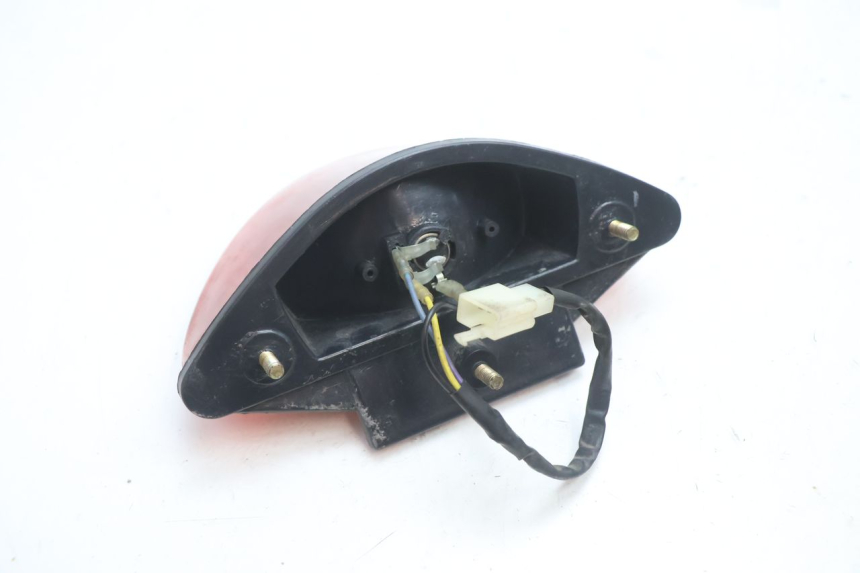 photo de LUZ TRASERA KEEWAY F-ACT NAKED 50 (2009 - 2014) - Primer plano técnico