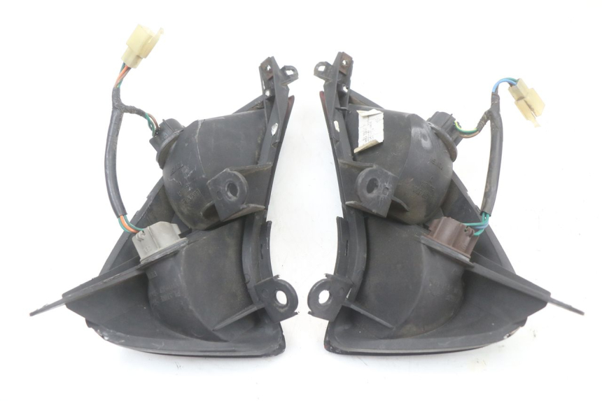 photo de LUZ TRASERA HONDA FES PANTHEON 2T 125 (1998 - 2002) - Otra perspectiva