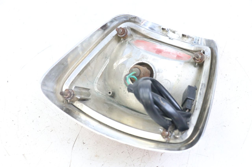 photo de LUZ TRASERA SYM FIDDLE 2 50 (2008 - 2013) - Estado de la superficie y material