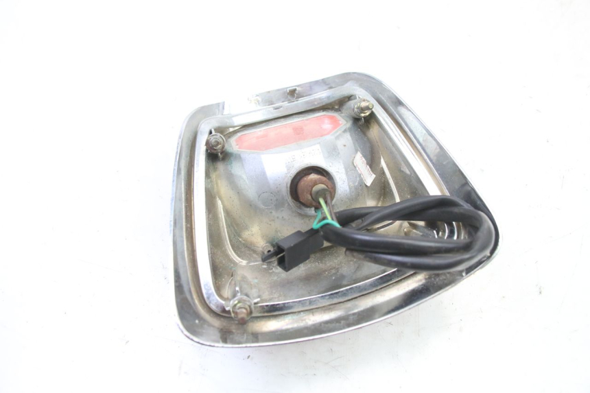 photo de LUZ TRASERA SYM FIDDLE 2 50 (2008 - 2013) - Primer plano técnico