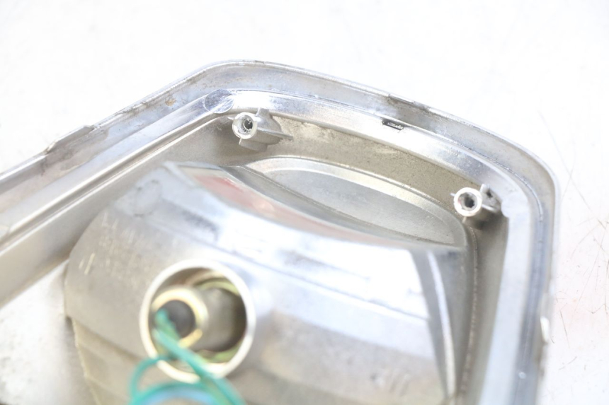 photo de LUZ TRASERA SYM FIDDLE 3 III 125 (2014 - 2020) - Primer plano técnico