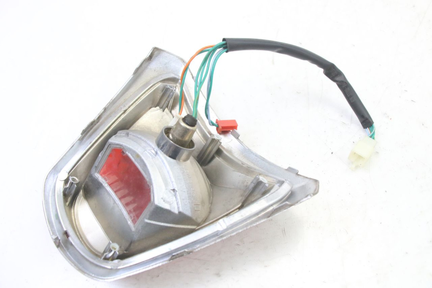 photo de LUZ TRASERA SYM FIDDLE 3 III 125 (2014 - 2020) - Primer plano técnico