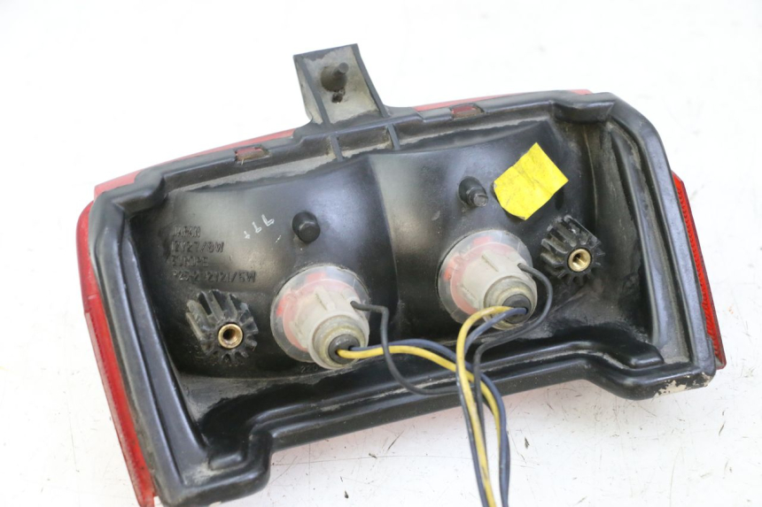 photo de LUZ TRASERA YAMAHA FJ 36Y 1100 (1984 - 1985) - Vista general del producto