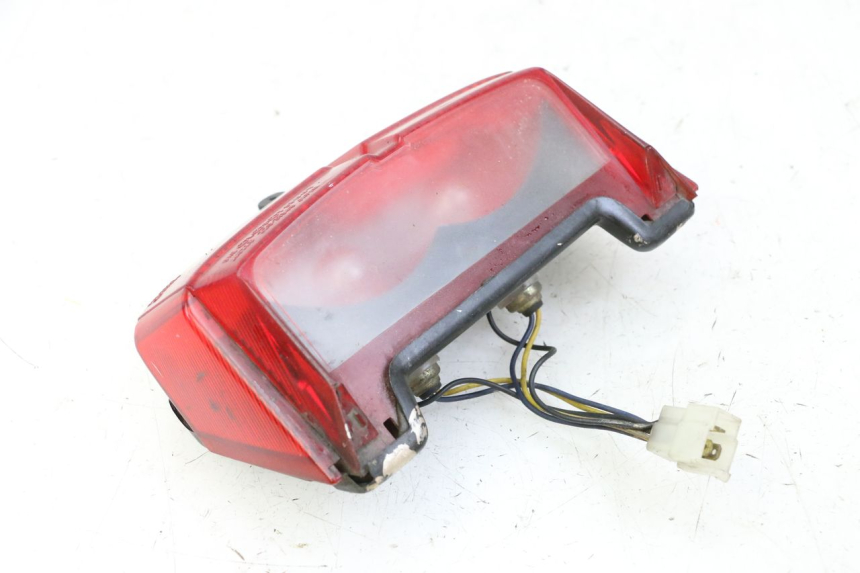 photo de LUZ TRASERA YAMAHA FJ 36Y 1100 (1984 - 1985) - Recambio usado revisado