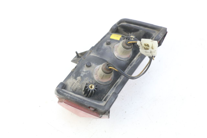 photo de LUZ TRASERA YAMAHA FJ 3CX 1200 (1986 - 1996) - Zoom estado de uso