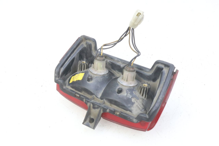 photo de LUZ TRASERA YAMAHA FJ 3CX 1200 (1986 - 1996) - Primer plano técnico
