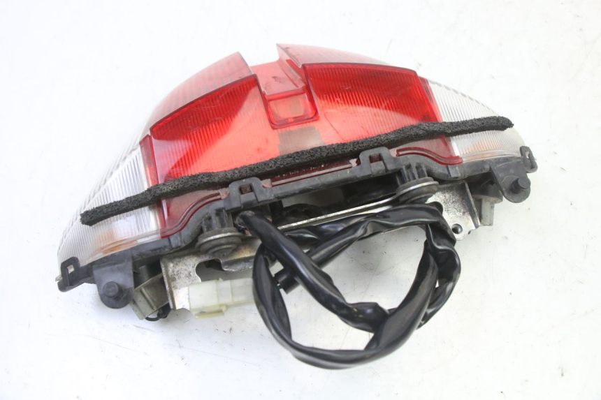 photo de LUZ TRASERA YAMAHA FJR ABS 1300 (2006 - 2012) - Primer plano técnico
