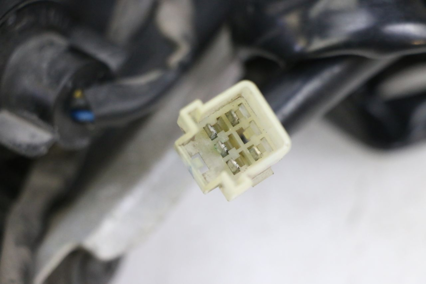 photo de LUZ TRASERA YAMAHA FJR ABS 1300 (2006 - 2012) - Detalle de la pieza