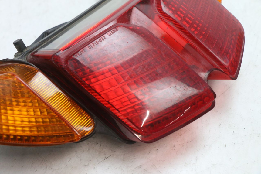 photo de LUZ TRASERA YAMAHA FJR 1300 (2001 - 2005) - Otra perspectiva