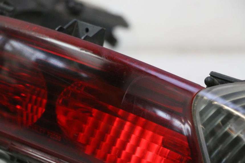 photo de LUZ TRASERA HONDA FJS SILVER WING SILVERWING 400 (2005 - 2008) - Zoom calidad de ocasión