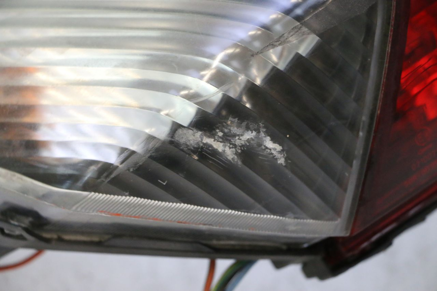 photo de LUZ TRASERA HONDA FJS SILVER WING SILVERWING 400 (2005 - 2008) - Perfil de la pieza de repuesto