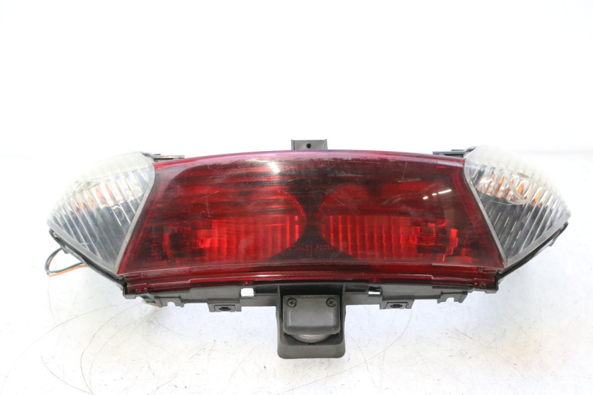 photo de LUZ TRASERA HONDA FJS SILVER WING SILVERWING 400 (2005 - 2008) - Enfoque en la estructura