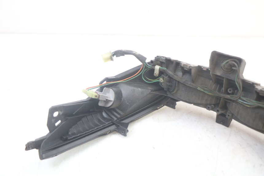 photo de LUZ TRASERA HONDA FJS SILVERWING SILVER WING 600 (2001 - 2010) - Otra vista del artículo