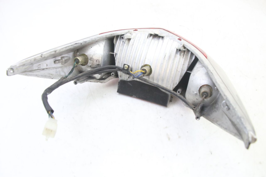 photo de LUZ TRASERA MBK FLAME X 125 (2007 - 2016) - Detalles de los puntos de fijación