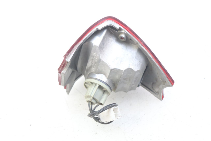 photo de LUZ TRASERA PIAGGIO FLY 100 (2006 - 2010) - Zoom estado de uso