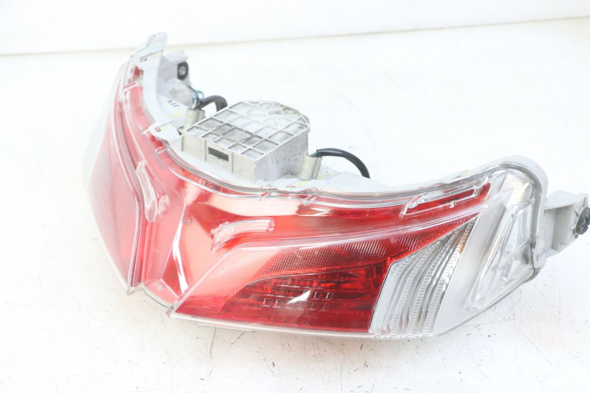 photo de LUZ TRASERA HONDA FORZA ABS 300 (2013 - 2017) - Zoom sobre los componentes