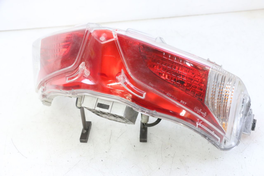 photo de LUZ TRASERA HONDA FORZA ABS 300 (2013 - 2017) - Primer plano técnico