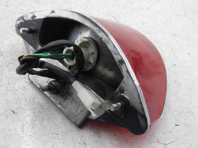photo de LUZ TRASERA FSM 15D 4T 50 (2012 - 2016) - Recambio usado revisado