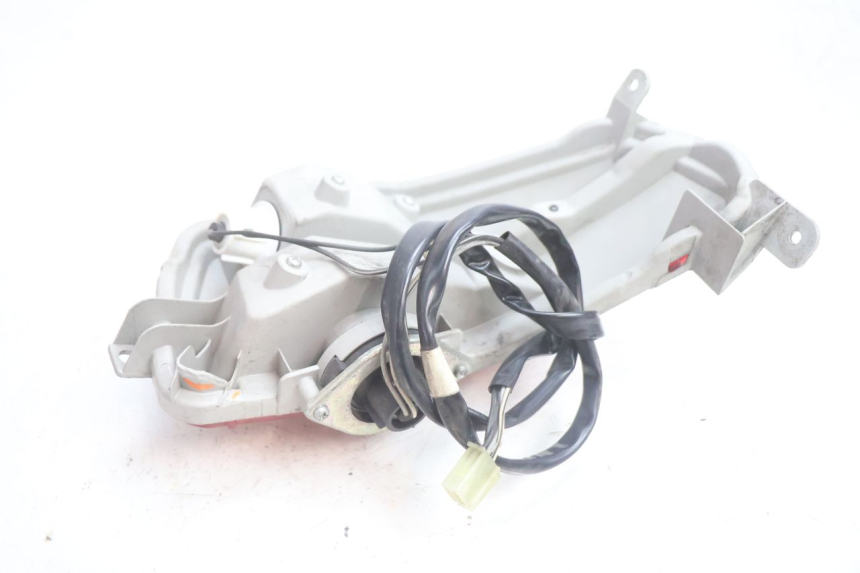 photo de LUZ TRASERA IZQUIERDA SUZUKI BURGMAN EXECUTIVE ABS 650 (2006 - 2012) - Vista general del producto